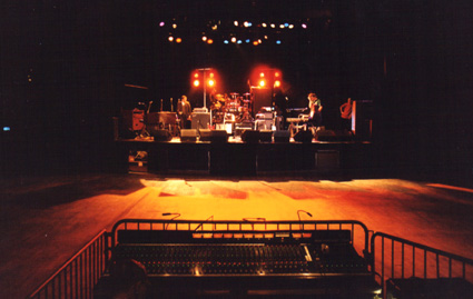 98bwa-26 Empty bataclan